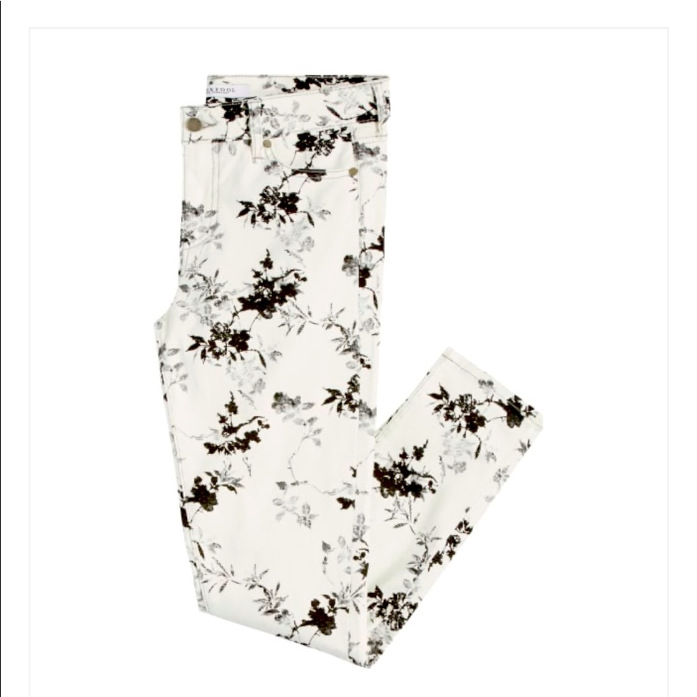 Cute pants!!